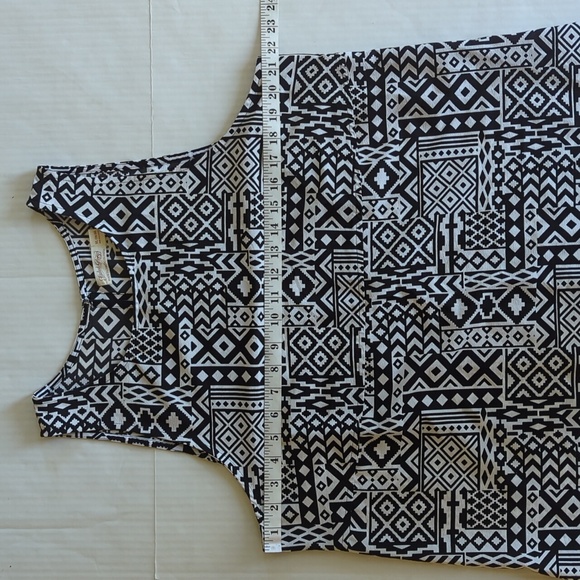 Faded Glory High Low Sleeveless Top XL Black White Pattern - Picture 11 of 14